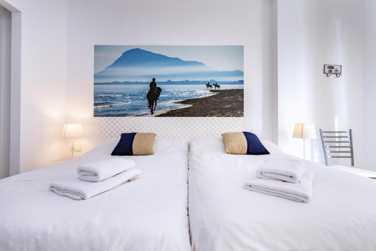 Rentcostadelsol Malagueta Arenal มาลากา ภายนอก รูปภาพ