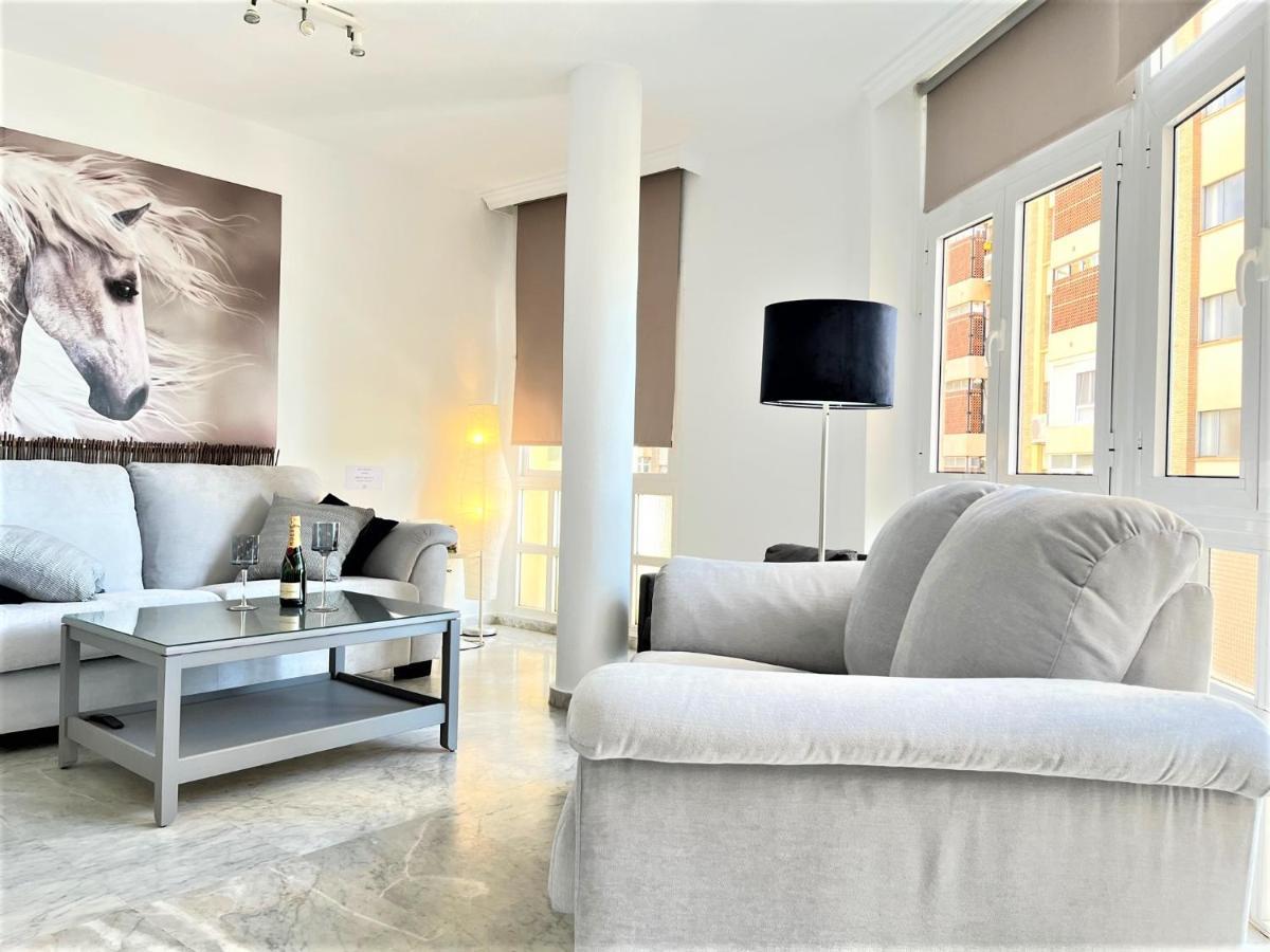 Rentcostadelsol Malagueta Arenal มาลากา ภายนอก รูปภาพ