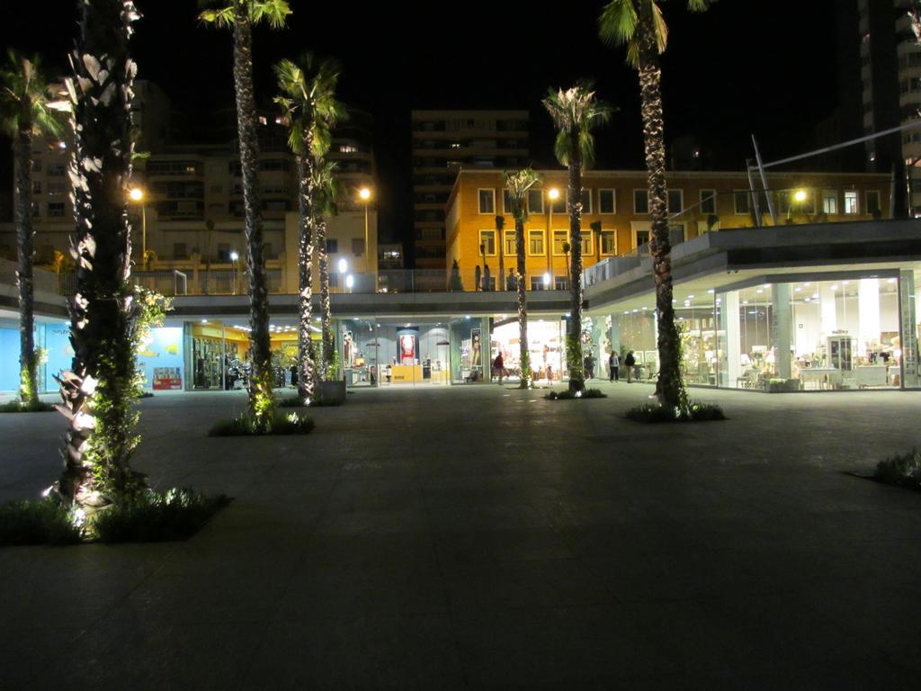 Rentcostadelsol Malagueta Arenal มาลากา ภายนอก รูปภาพ
