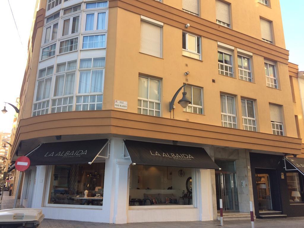 Rentcostadelsol Malagueta Arenal มาลากา ภายนอก รูปภาพ